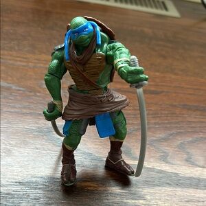 Teenage Mutant Ninja Turtle Leonardo